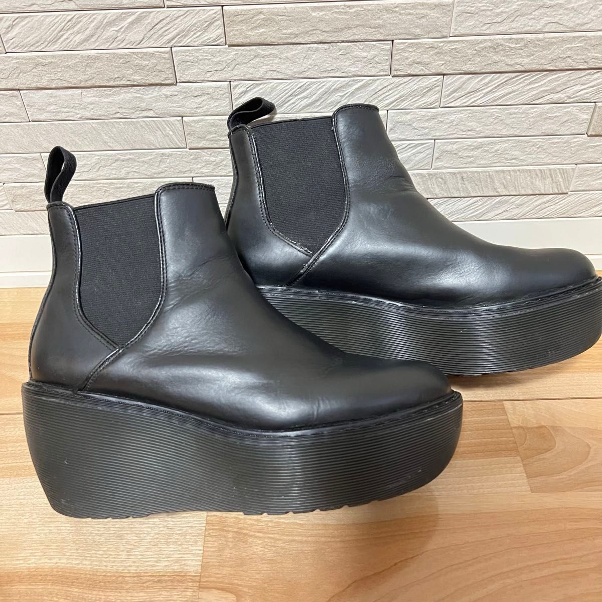 Dr.Martens マーチン 厚底 サイドゴアブーツ チェルシー エアリアル 革靴 黒 ブラック レザーシューズ ビジネス