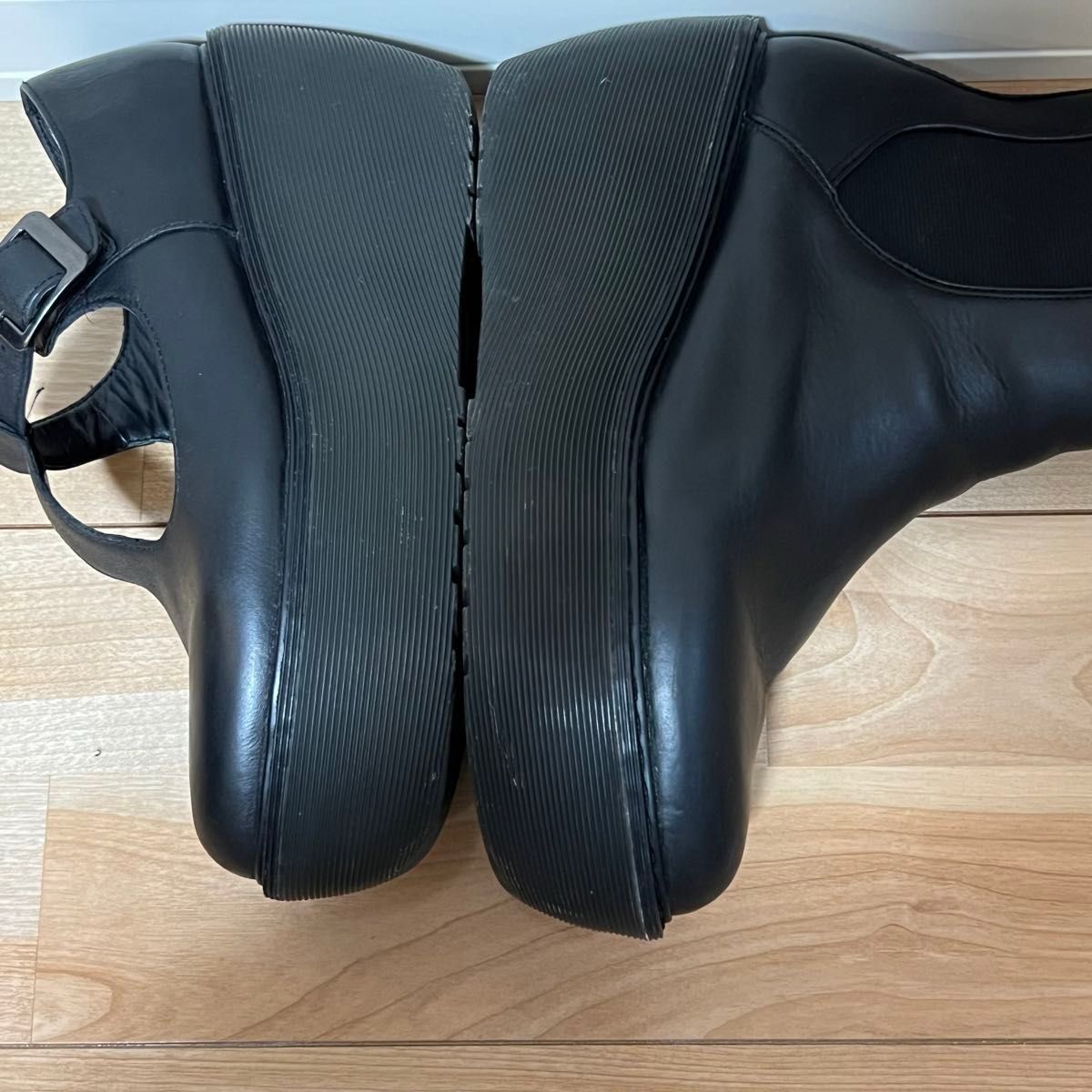 Dr.Martens マーチン 厚底 サイドゴアブーツ チェルシー エアリアル 革靴 黒 ブラック レザーシューズ ビジネス