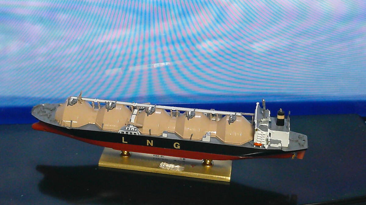 築山商船模型　金属品 L N G タンカー船　日本郵船　模型船_画像4