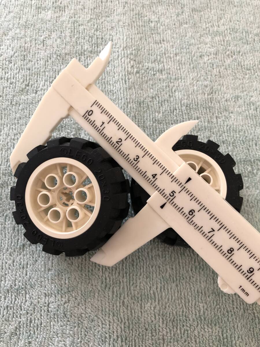 ジャンク　部品　レゴ　テクニック　マインドストーム　タイヤ　ホイール　車輪セット　20ｘ30　（その28）　　　0146－00390－87_画像1