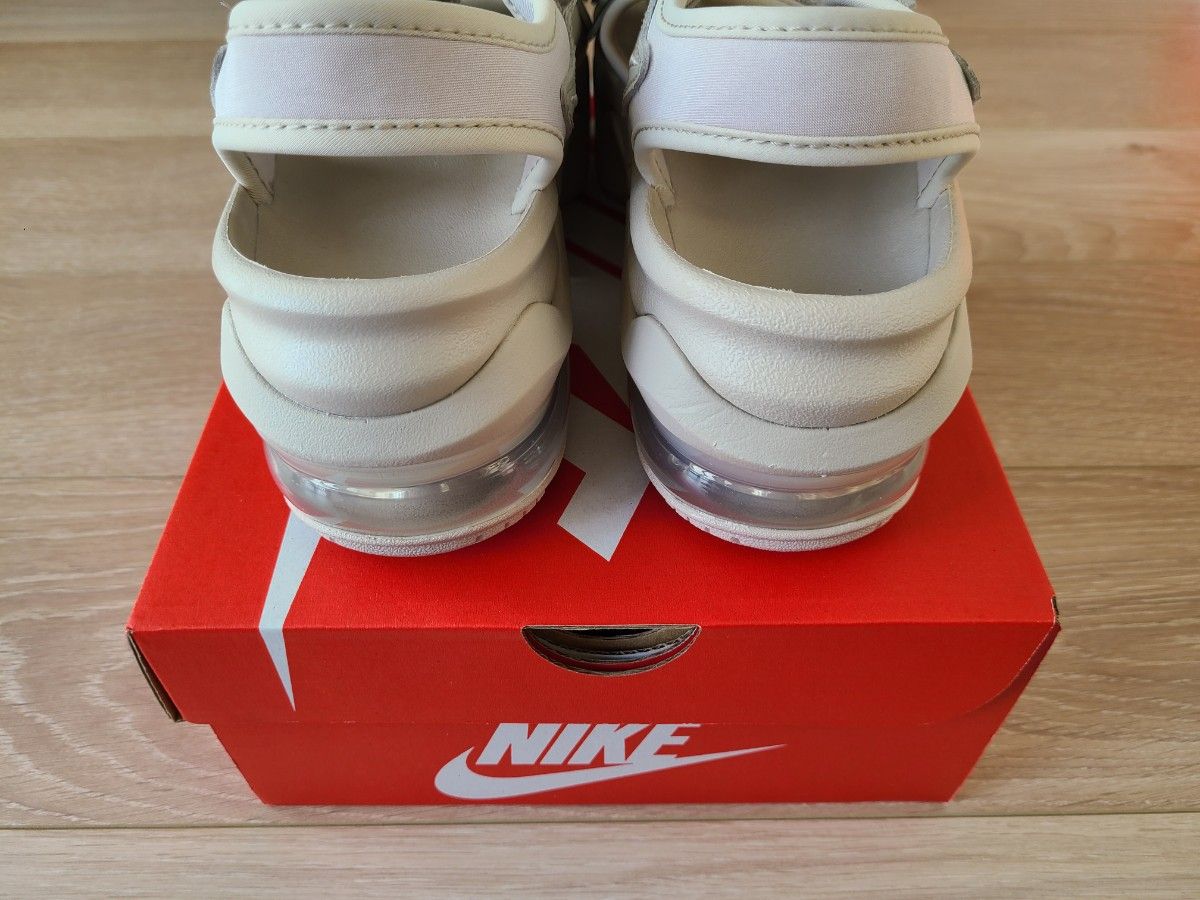 新品未使用タグ付箱付】NIKE エアマックスココサンダル クリーム 新品未使用タグ付箱付】NIKE エアマックスココサンダル クリーム