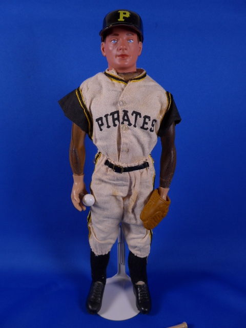 1960年代スポーツフィギュア　Johnny Heroフィギュアとピッツバーグ・パイレーツ/Pittsburgh Piratesのユニフォーム一式_画像1