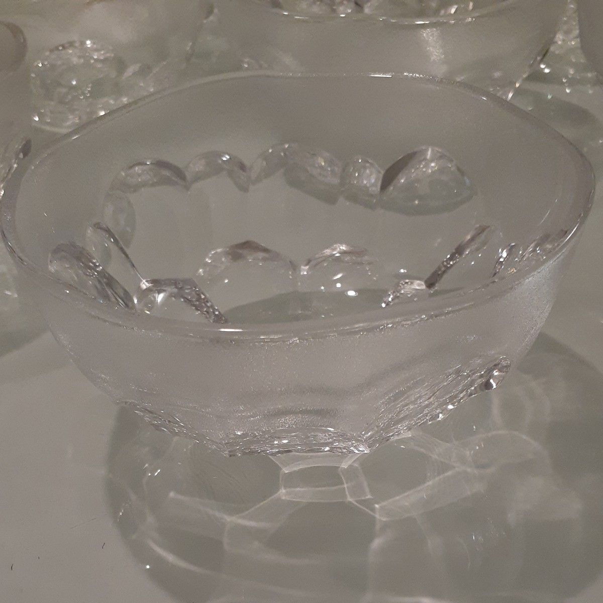 ガラス皿　ガラス小鉢 洋食器 　フルーツ　デザートサラダ　8枚　アンティーク　昭和レトロ 　カットガラス