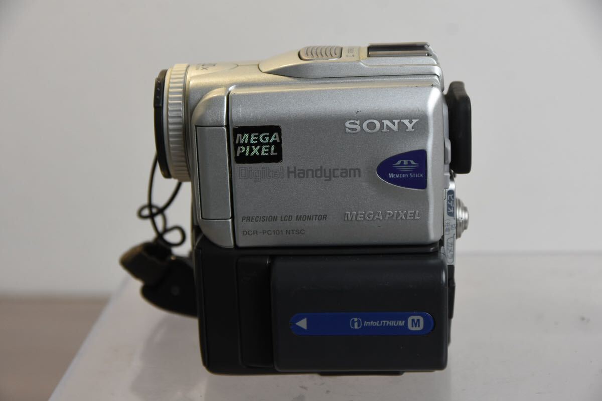 デジタルビデオカメラ SONY ソニー ハンディカム Handycam DCR-PC101 240317W11_画像1