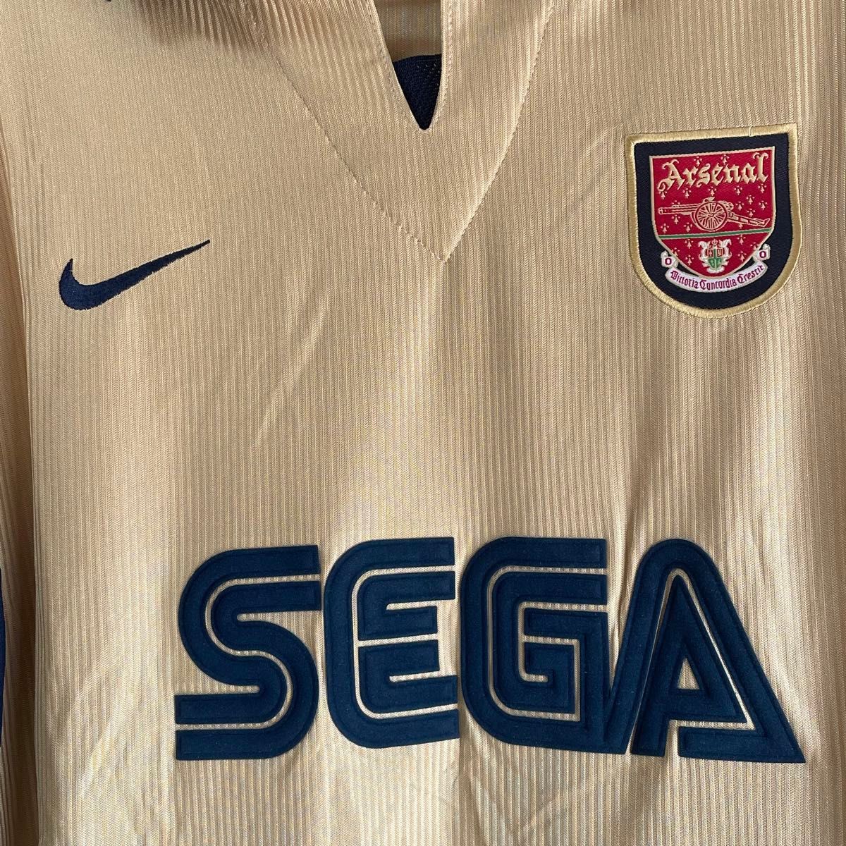 コレクター必見　NIKE サッカー イングランド Arsenal アーセナル 半袖ユニフォーム SEGA 