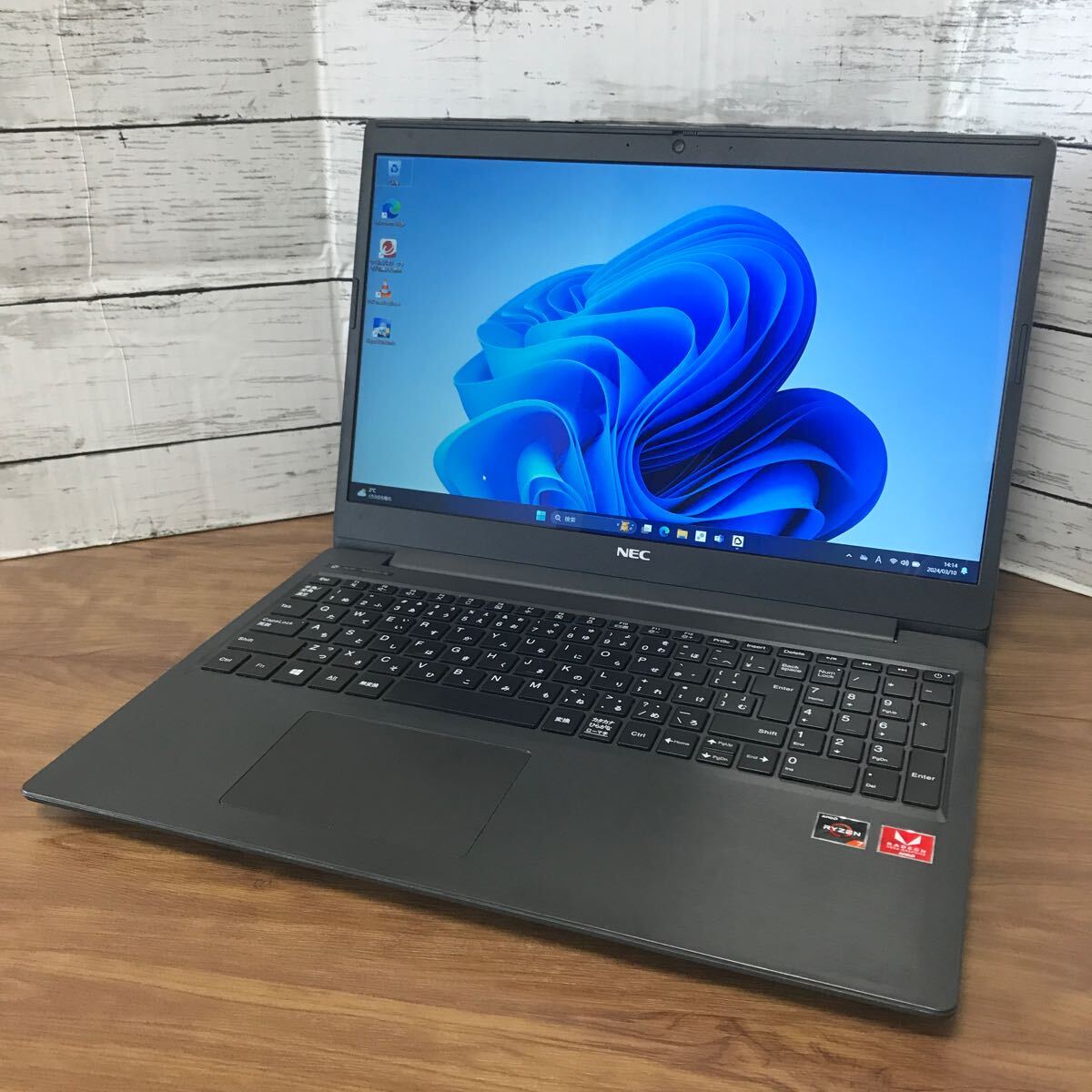 美品 格安 NEC LAVIE NS600/N AMD Ryzen 7 3700U 2 30GHz 美品 格安 NEC LAVIE NS600/N AMD Ryzen 7 3700U 2 30GHz