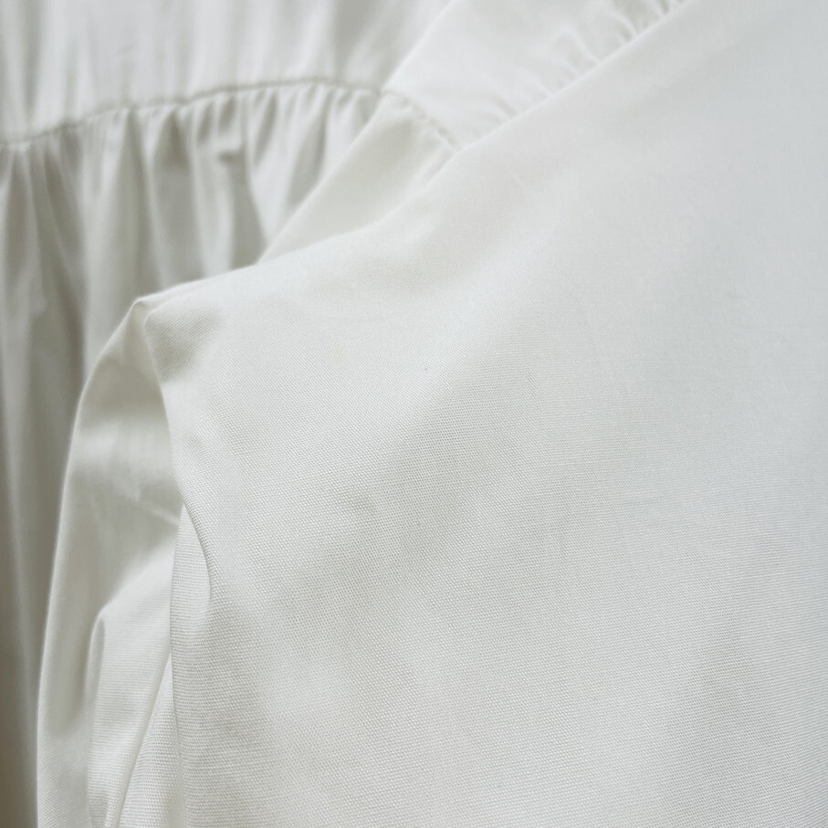 未使用品 /S/ ZARA ホワイト 長袖ロングシャツ レディース タグ カジュアル トップス 通勤 羽織り フェミニン 大人可愛い白 デイリー ザラ