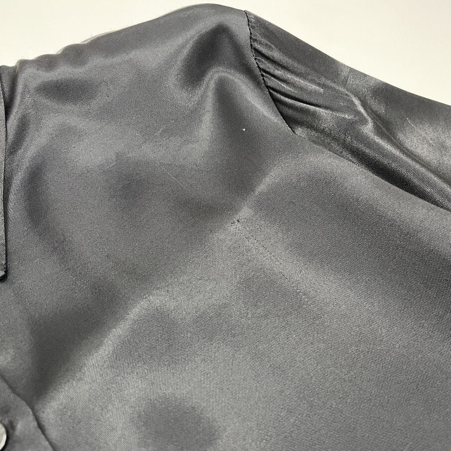 未使用品 /XS/ ZARA ブラック サテン長袖シャツ レディース タグ カジュアル トップス 通勤 羽織り フェミニン 大人可愛い黒 デイリー ザラ