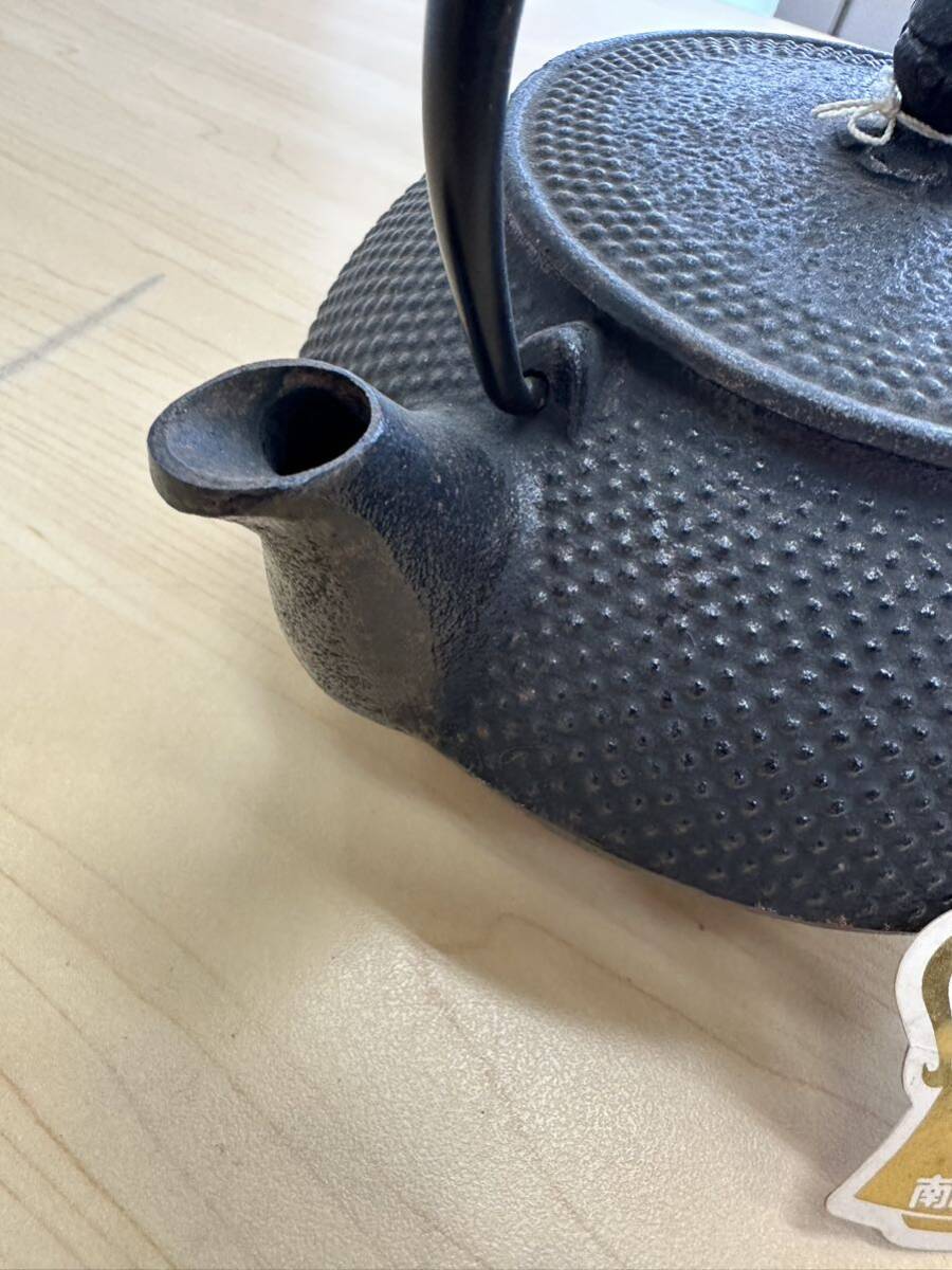 ◆南部鉄器 岩鋳 急須 本湯 南部盛岡 鉄瓶 茶器 煎茶道具 金属工芸 の画像3