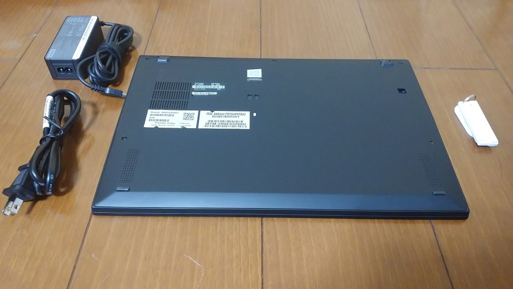 【中古】ThinkPad X1 Carbon Gen7（Corei7-8665U、SSD：512GB、メモリ16GB、フルHDタッチパネル液晶、Win11Pro）_画像3
