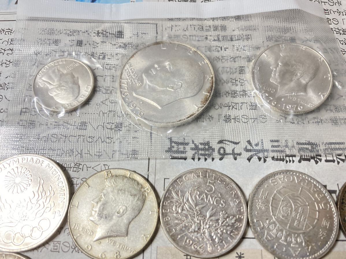 外国の銀貨　やや大型コイン　まとめて17枚セット　アメリカ　スイス　マカオ　フランス　メキシコなど　希少　レアコイン　古銭　海外_画像2