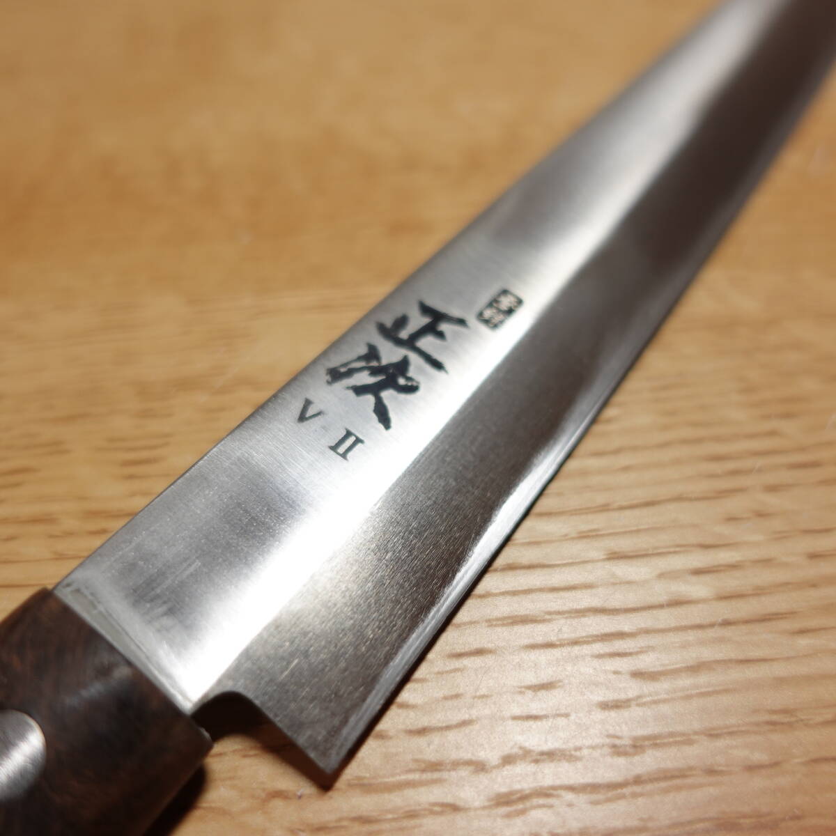 正次 柳刃包丁 研ぎ済 刺身包丁 ステンレス V-2 片刃 全長約360mm 刃渡り約230mm 刃幅約31mm 刃厚約3mm 重さ約145g_画像3