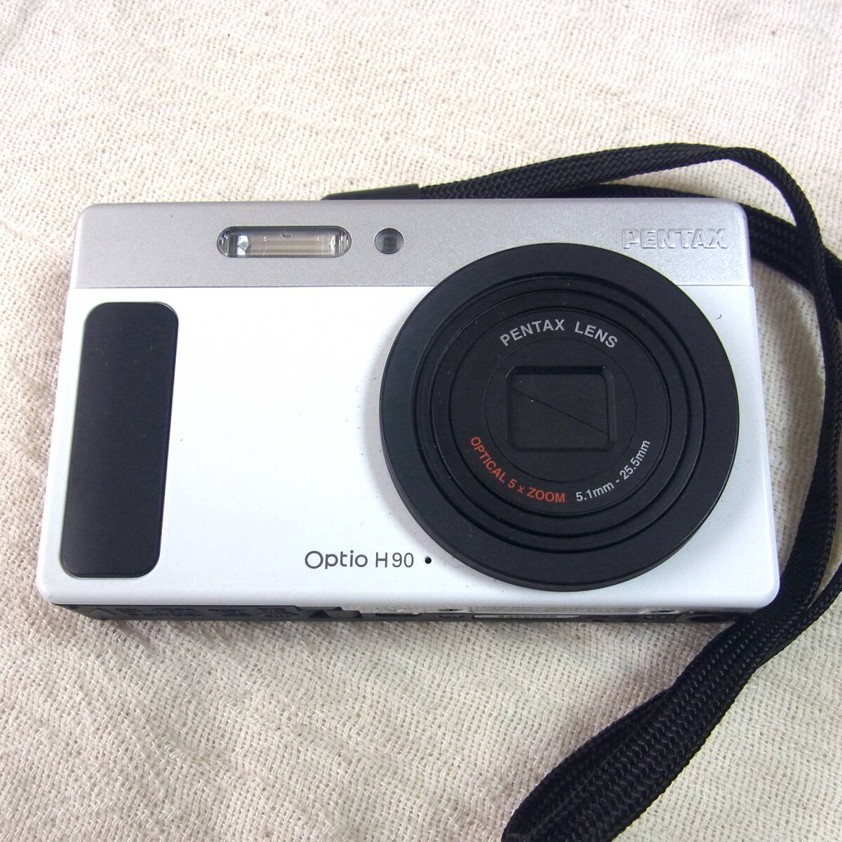 PENTAXデジカメ【Optio H90】ホワイト／12.1MEGAPIXELS／SDカード2GB付き／コンパクトデジタルカメラ／コンデジ／写真撮影／ペンタックス_画像2