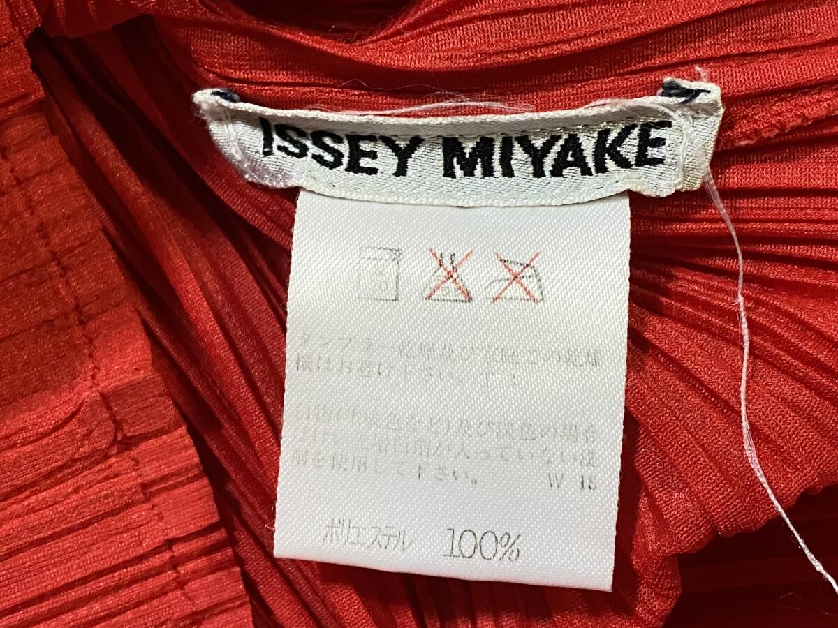 ISSEY MIYAKE イッセイミヤケ プリーツ 加工 長袖 トップス 変形 カットソー シャツ シンプル 無地 レッド 赤 日本製 L/NL_画像4