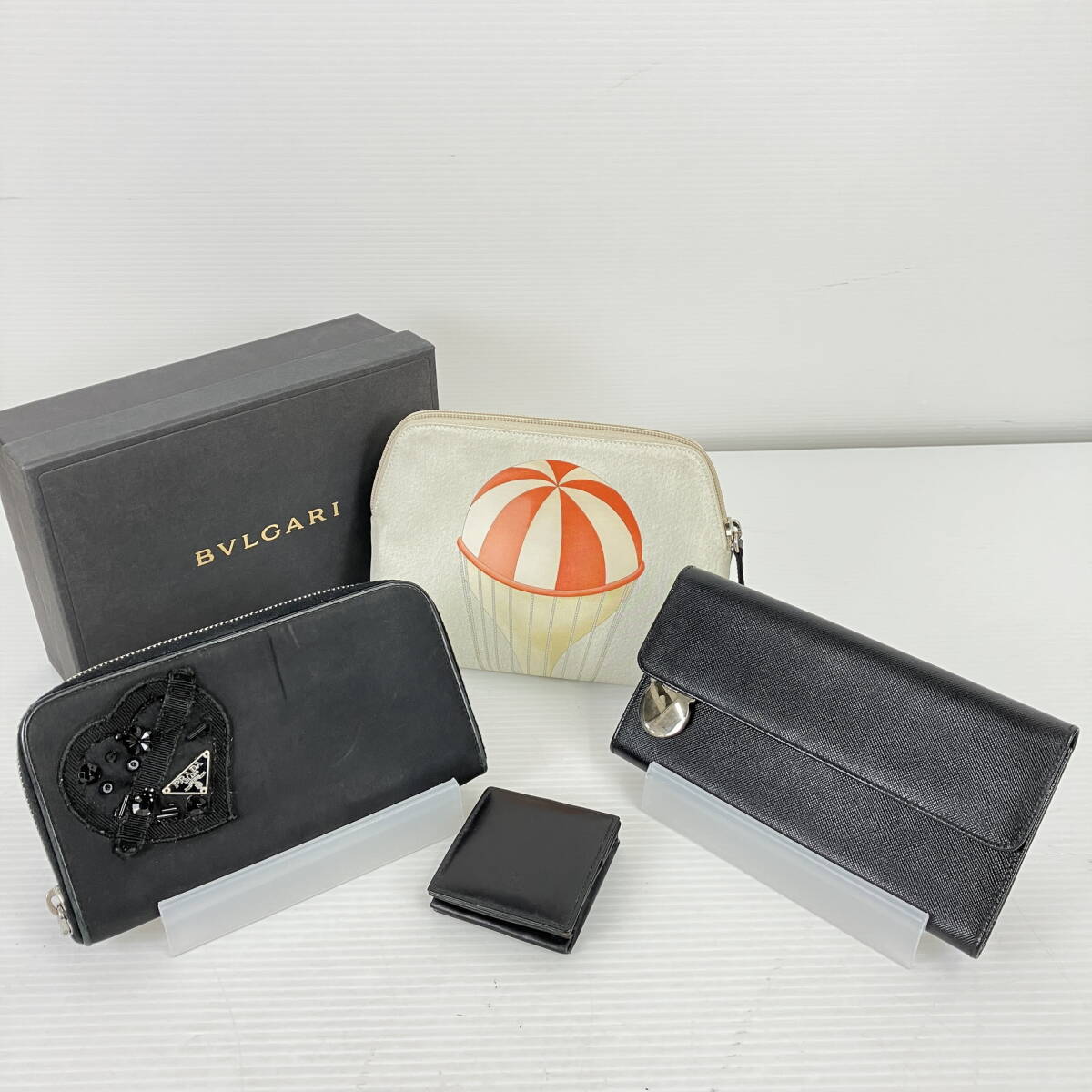 2402604-027 PRADA プラダ ナイロン/GUCCI グッチ/サルヴァトーレフェラガモ/ブルガリ 財布 ポーチ 等 おまとめ_画像1