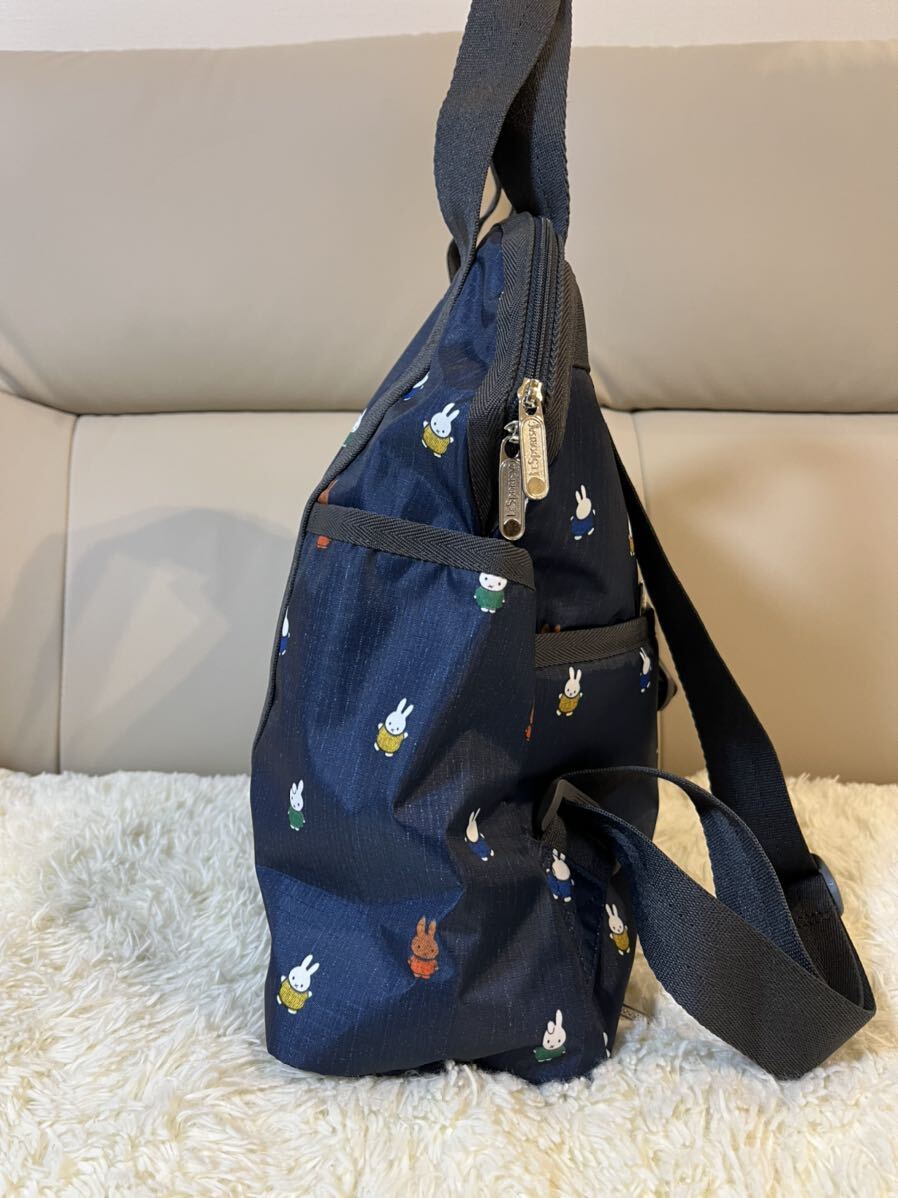 レスポートサック LeSportsac リュックサック DOUBLE TROUBLE BACKPACK 2442 ミッフィーアンドフレンズ タグ付き 新品_画像2