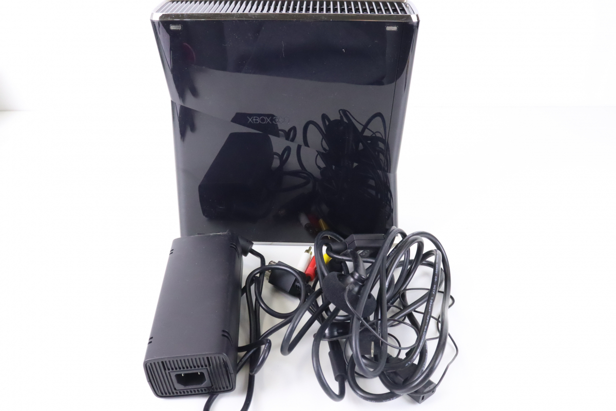 【通電確認OK】X BOX360 250GB エックスボックス ブラックカラー テレビゲーム ゲーム機本体 おもちゃ 004IDFIK62の画像1