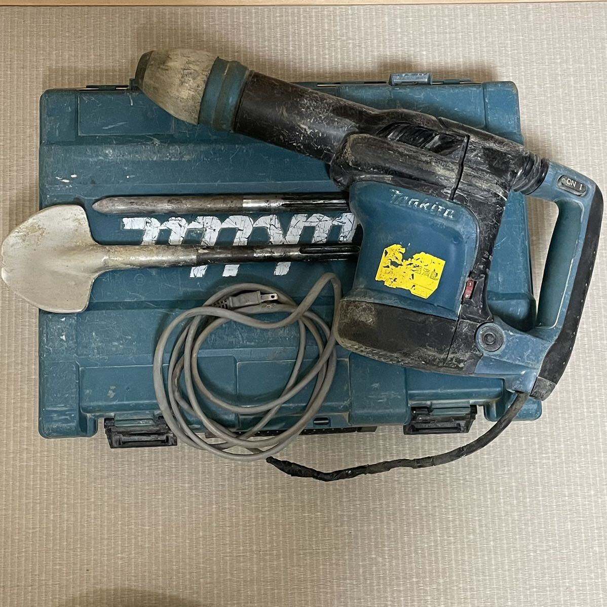 【中古品】makita(マキタ) 電動ハンマ HM0871C 電動ハンマー 日立工機 ハンマードリル 100V _画像1