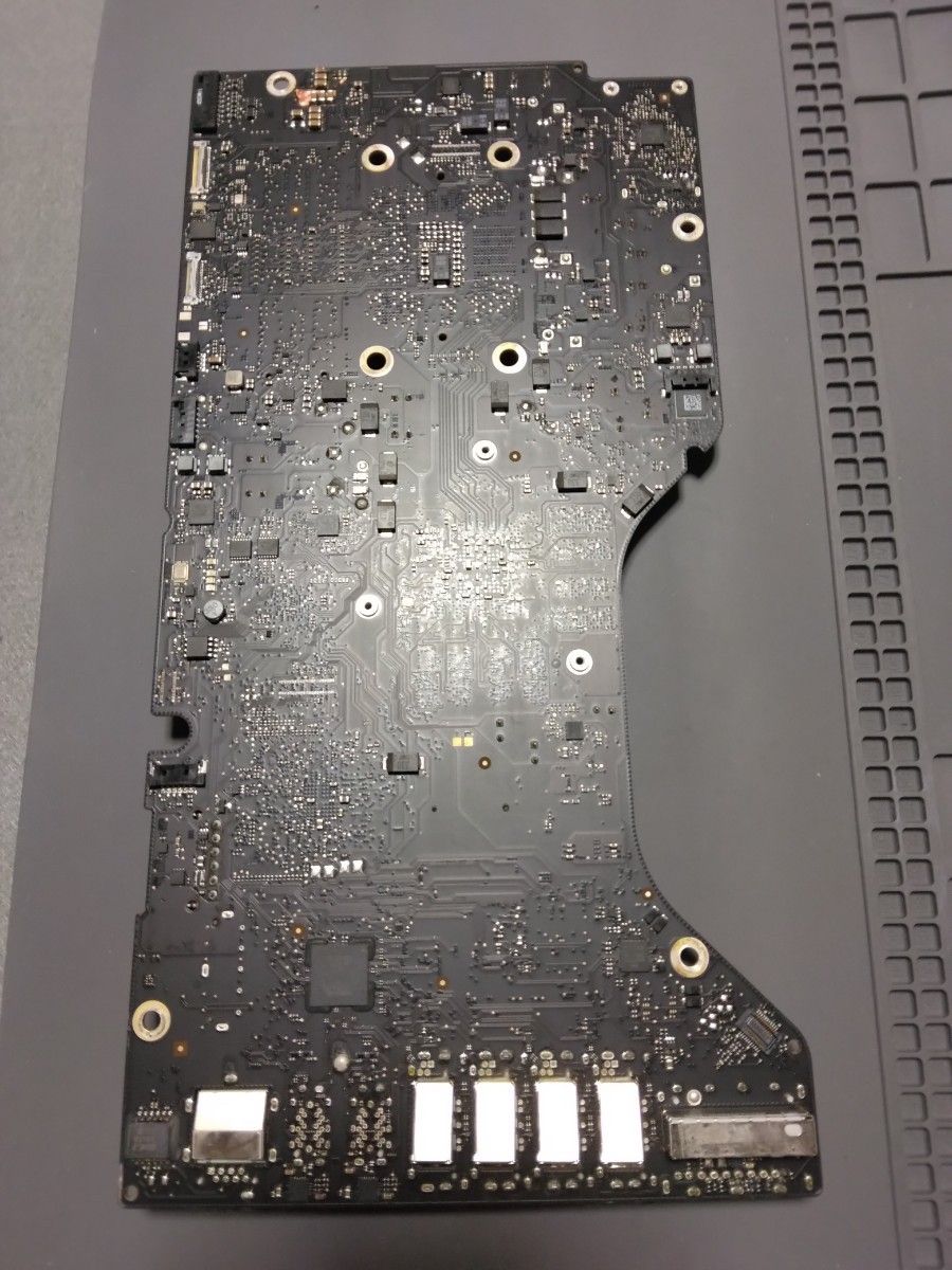 【ジャンク】 iMac Late 2012 21.5インチ ロジックボード ヒートシンク  プレート A1418 EMC2544