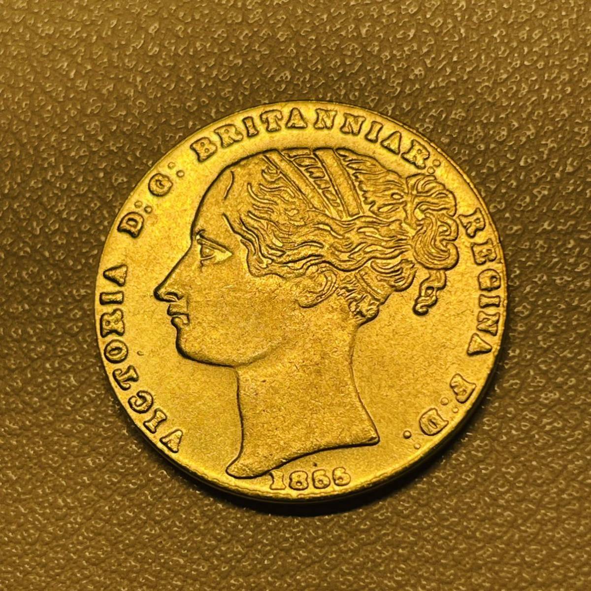 イギリス 硬貨 古銭 ヴィクトリア女王 1855年 イギリス領オーストラリア エドワードクラウン 花輪 コイン 重4.50g_画像1