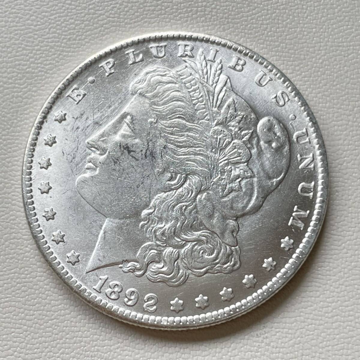 アメリカ 硬貨 古銭 自由の女神 1892年 リバティ イーグル モルガン 13の星 コイン 重20.51g_画像1