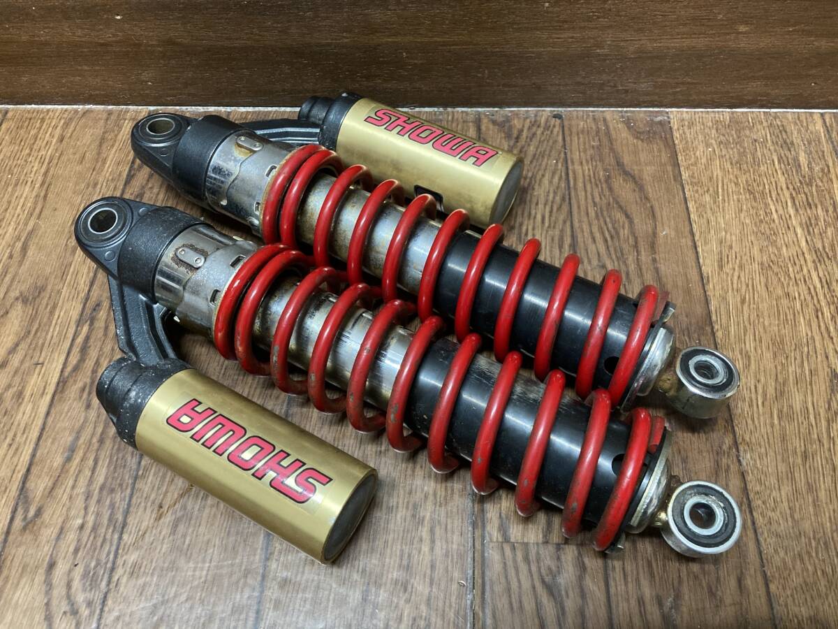 SHOWA サスペンションショックニ本セット バリオス2 純正 Yahoo!オークション - バリオスⅡ バリオス2 GSX250F 純正 SHOWA