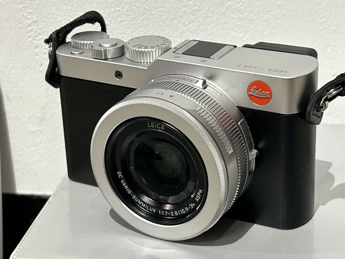 Leica(ライカ) ライカD-LUX7 大型センサー搭載デジタルカメラ _画像3