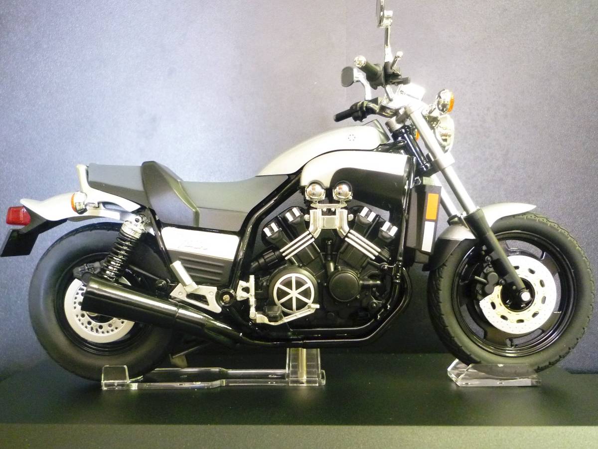 1/12 ヤマハ V-MAX YAMAHA Vmax  ニューシルバーダスト  アオシマ完成品ダイキャスト アオシマ文化教材社の画像3