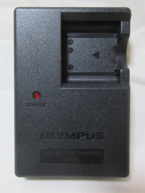 ◆使用可　OLYMPUS /オリンパス 　デジカメ用　充電器 LI-40C 1個 バッテリーパック LI-42B　1個_画像3