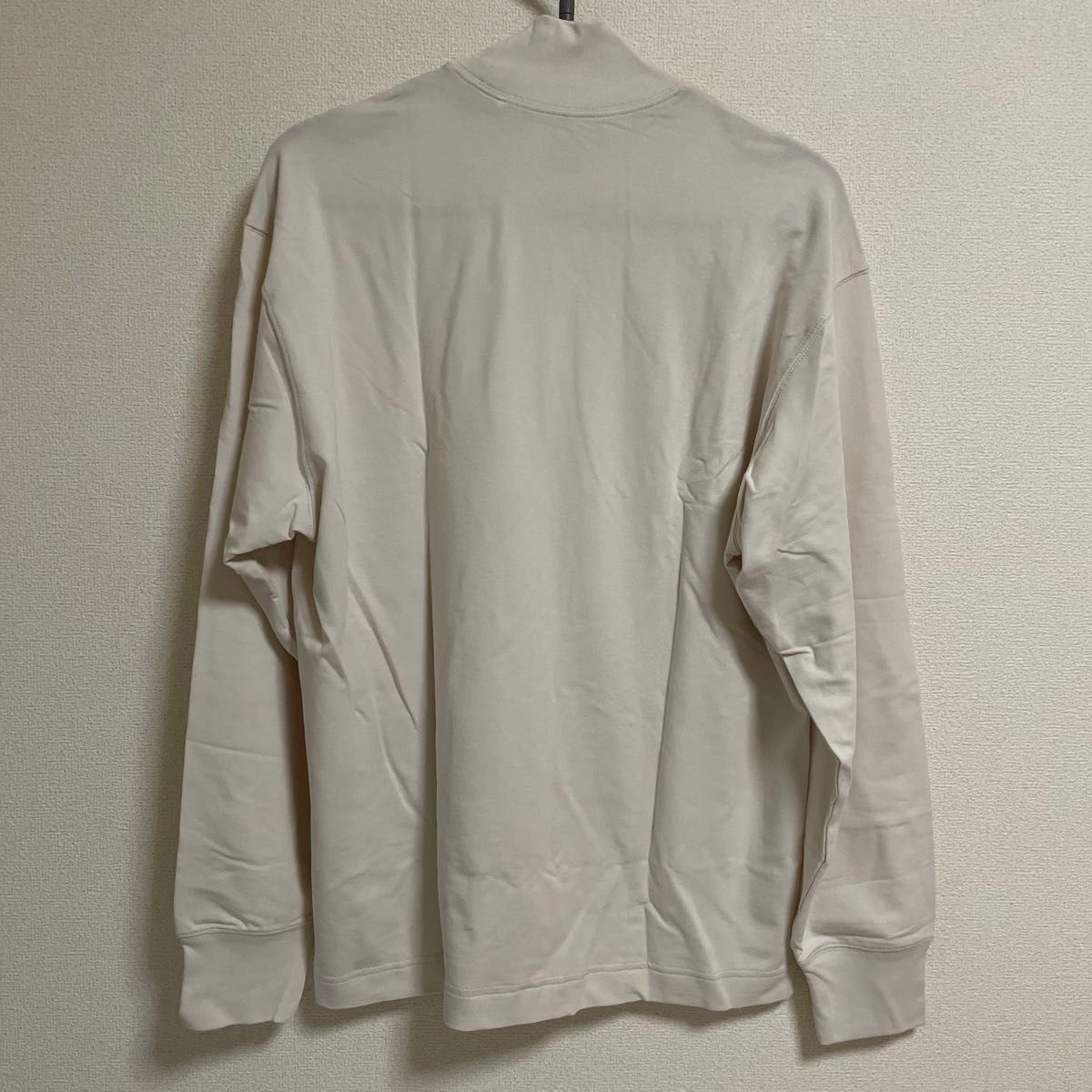 ユニクロ　ヒートテックコットン　タートルネックT 長袖Ｌサイズ　オフホワイト　3月31日まで1400円に値下げします