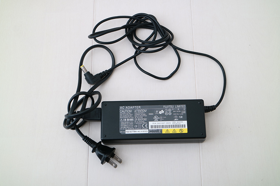 < Fujitsu > FUJITSU for laptop AC adapter FMV-AC314