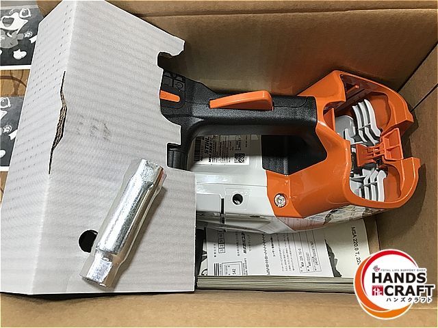 ◆ 【未使用】STIHL　スチール　MSA220TC　バッテリー式　チェーンソー　バッテリー2個+充電器付き　電動工具_画像4