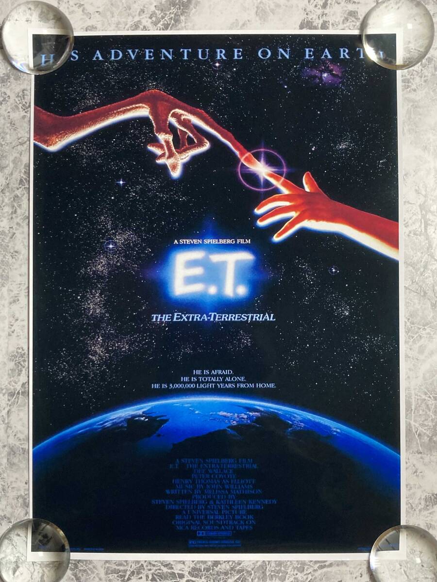 「E.T./スティーブン・スピルバーグ 監督　ポスター　タイプA」 tface-g 【タグ：グッズ、インテリア、映画】_画像2