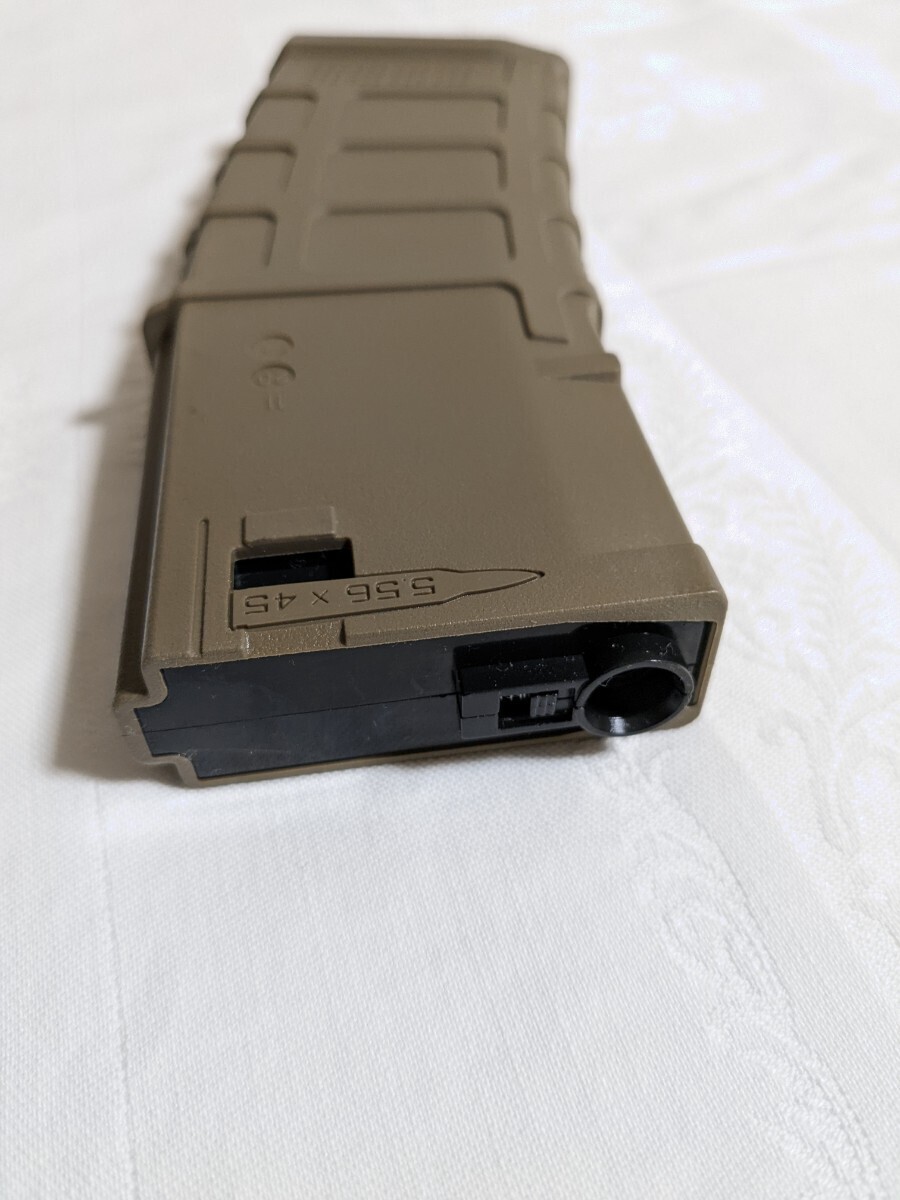 SAA M4 マガジン P-MAG スタンダード電動ガン用 スプリング給弾 200連 タンカラー TAN_画像4