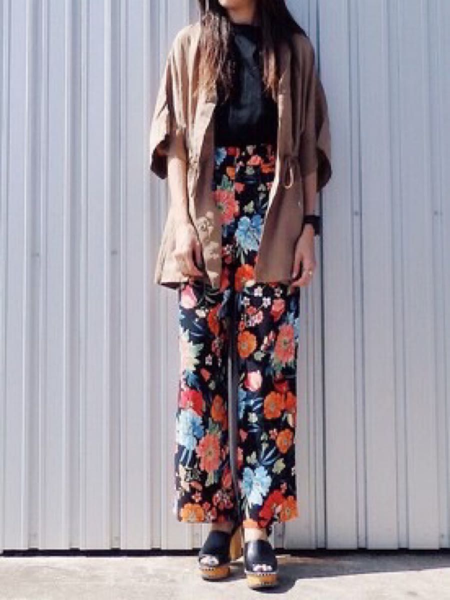 ザラ ベーシック ZARA BASIC 花柄 ワイドパンツ バギーパンツ ザラ ベーシック ZARA BASIC 花柄 ワイドパンツ バギーパンツ