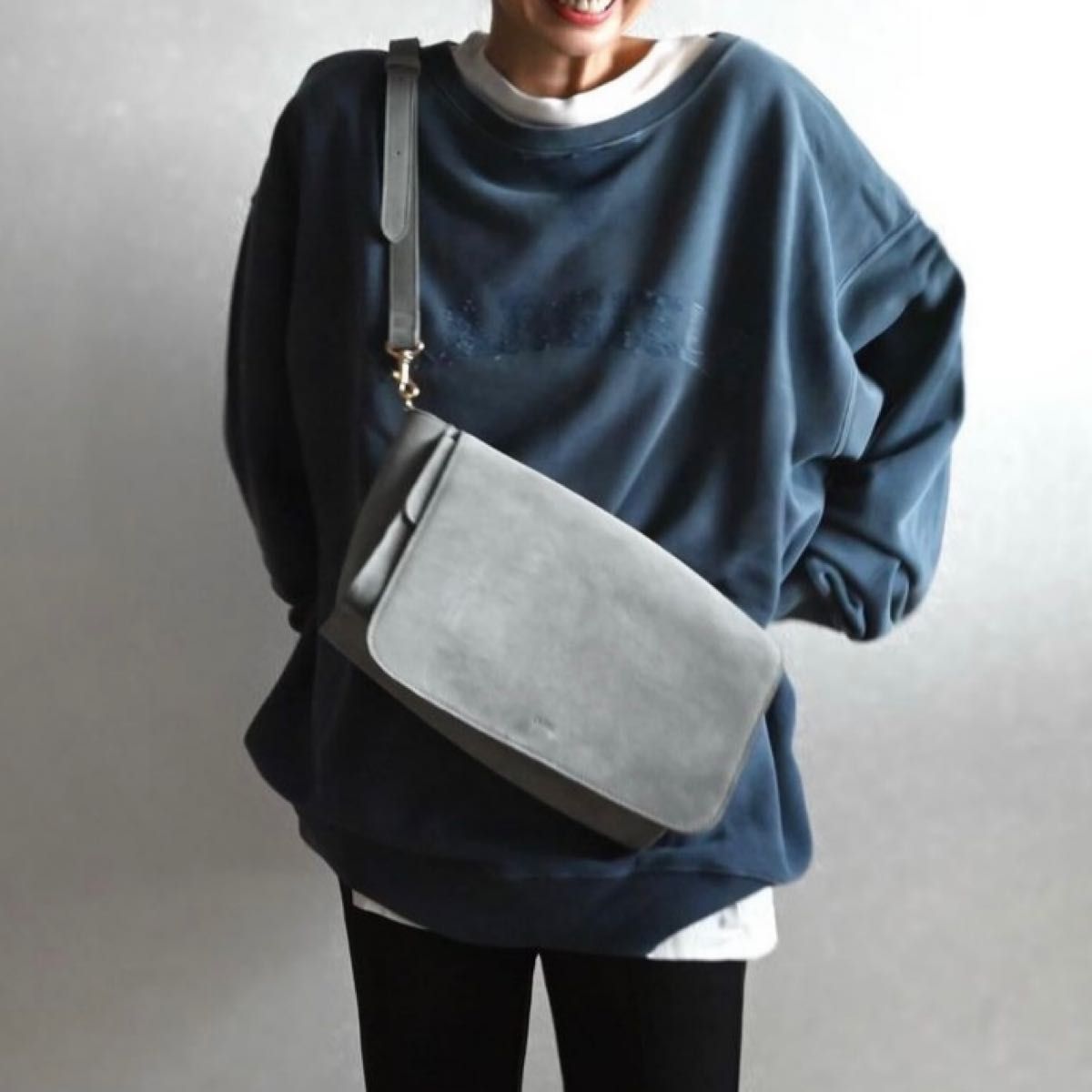 新品未使用 chiiiibag Sude Chain Shoulder / スエード チェーン 新品未使用 chiiiibag Sude Chain Shoulder / スエード チェーン