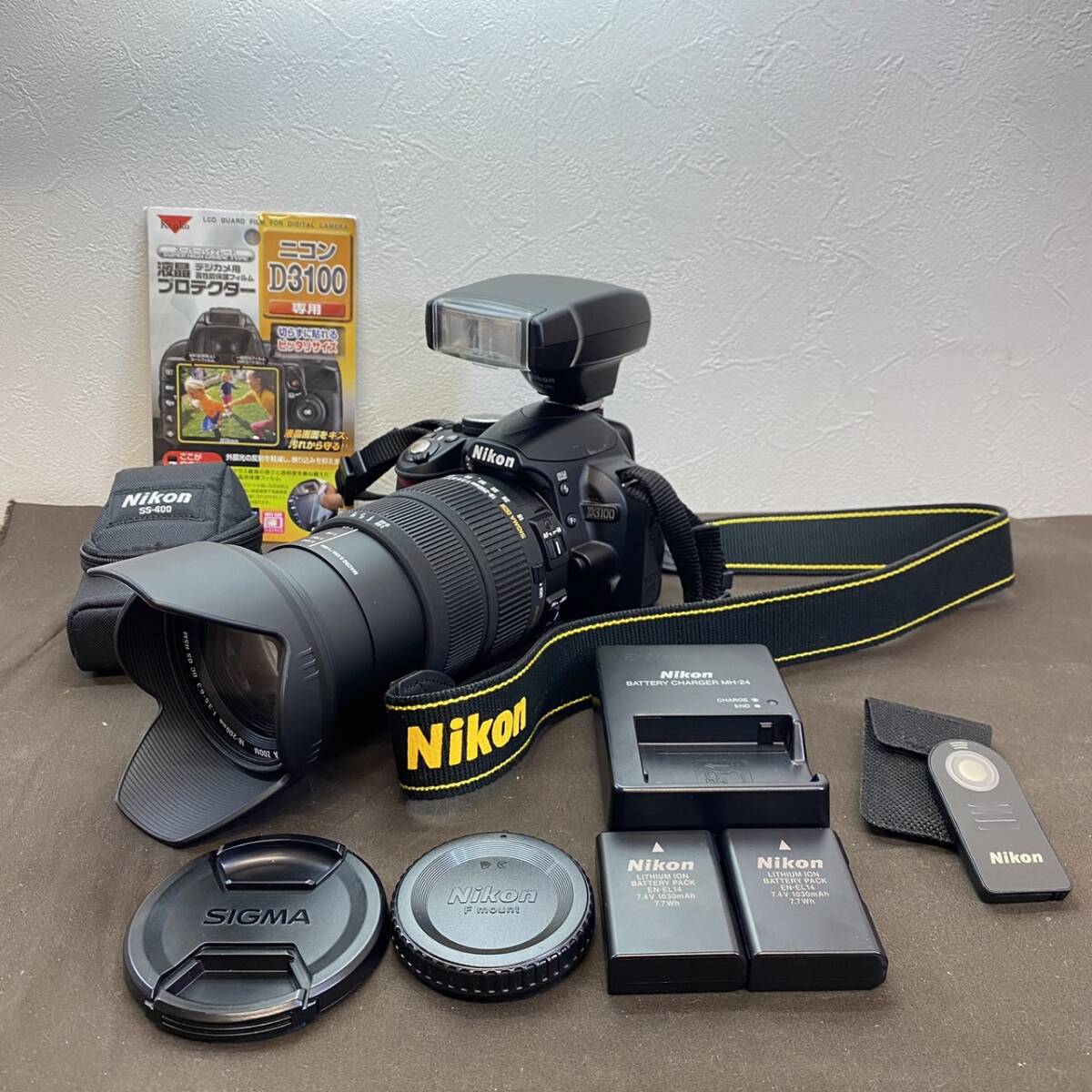 【MH-6707】中古品 Nikon ニコン デジタル一眼レフカメラ D3100 SIGMA ZOOM 18-200mm 3.5-6.3 DC OS HSM バッテリー3個_画像1