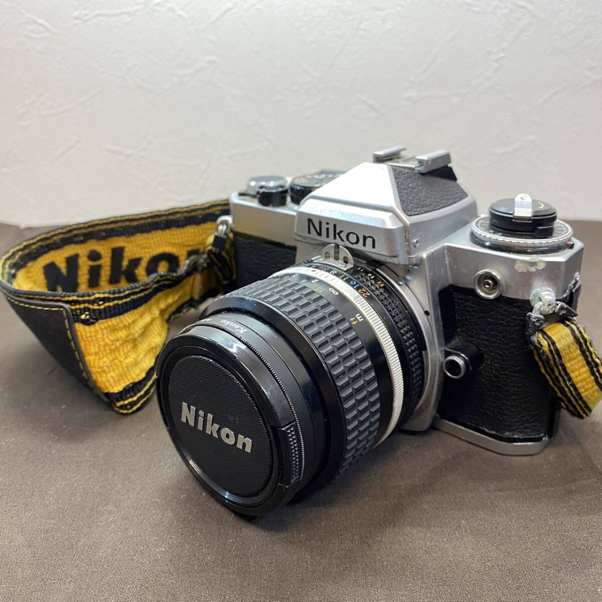 【MH-6729】中古現状品 NIKON ニコン FE フィルムカメラ NIKKOR 35mm 1:2.8 レンズセット 動作未確認_画像1