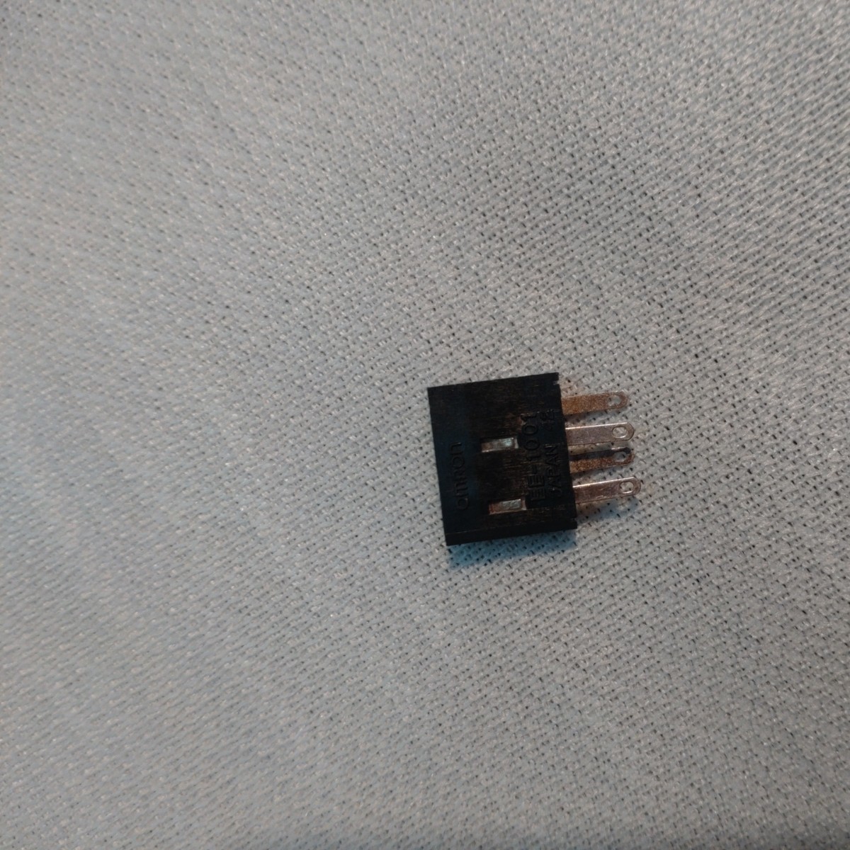 EE-SX672A（フォトセンサー） &　 EE-1001のセット　端子にハンダ跡無し　未使用品　オムロン製　モニター点灯と消灯_画像3