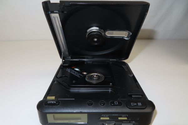 4008/dt/03.04 SONY ソニー COMPACT DISC PLAYER コンパクトディスクコンパクトプレーヤー D-20 （Discman）（91110）_画像6