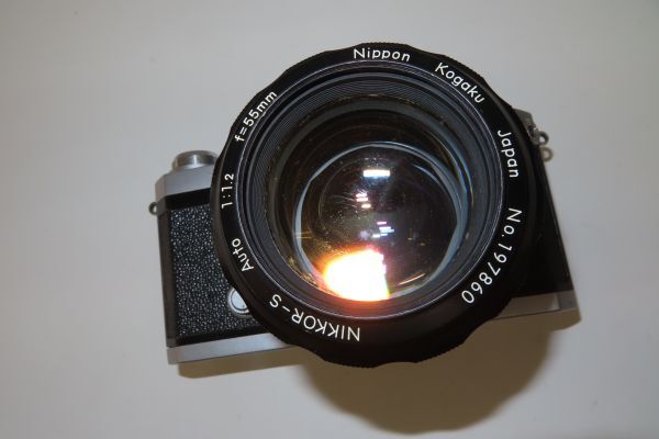 6052/ha/03.20 Nikon F Eye Level 本体 レンズ NIKKOR-S Auto 1:1.2 55mm ニコン 一眼レフ カメラ（91894）_画像4