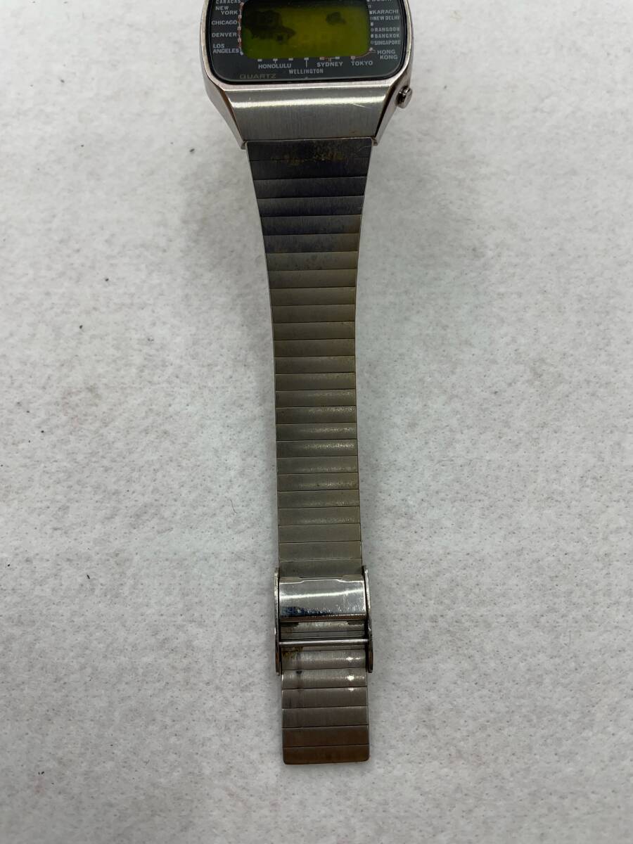 #1375 SEIKO/セイコー M158-5000 ワールドタイム デジタル 腕時計 シルバーカラー 動作未確認_画像6