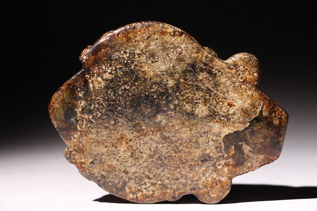 博物館展示品　来歴有　1931　新石器時代　紅山文化　寸法約11cm×約8.5cm　（検）蝉 彫刻 唐物 中国美術 古玩_画像6