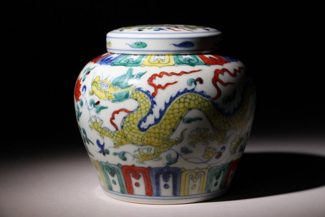 博物館展示品　来歴有　369　明時代　成化年製色絵龍紋蓋物　径約13.5cm　(検)色絵 唐物 中国美術 小物入 古玩　_画像6