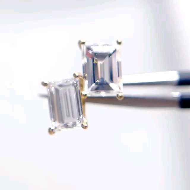 Tキラキラ バケットカット 天然ダイヤ 計0.713ct K18