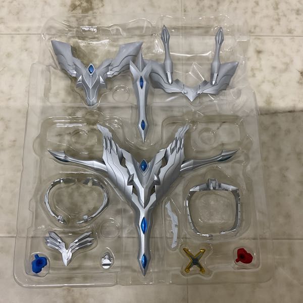 1円〜 バンダイ S.H.Figuarts ウルトラマンX ウルティメイトイージス/ウルトラマンゼロアーマー オプションパーツセット_画像3