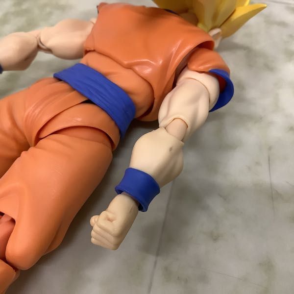 1円〜 バンダイ S.H.Figuarts ドラゴンボールZ スーパーサイヤ人3 孫 悟空_画像4