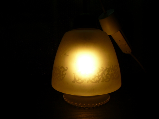 昭和アンティーク照明洋風白熱燈器具オーヤマ照明動作確認済サイズ直径18ｃｍ全長46ｃｍ(うちコード部分が15ｃｍ)ペンダントライト