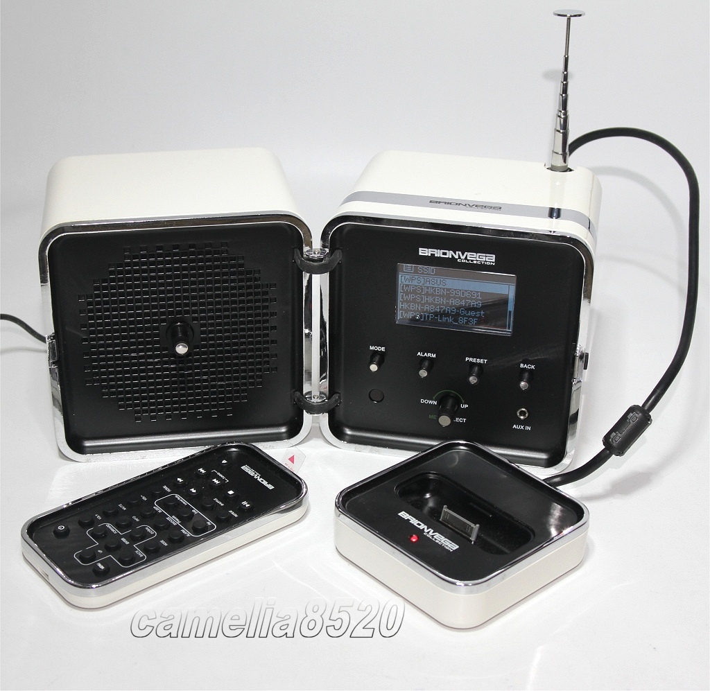 ブリオンベガ BRIONVEGA Radiocubo.it TS525BN MP3 USB ipod touch付き FMラジオ ACアダプタ 元箱 オフホワイト 中古 美品_画像1