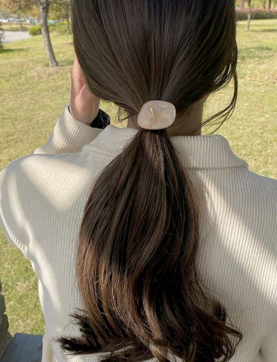 ホワイト　ストーン　シェル　ヘアゴム 髪飾り ヘアアクセサリー オシャレ ヴィンテージ　オーロラ　韓国
